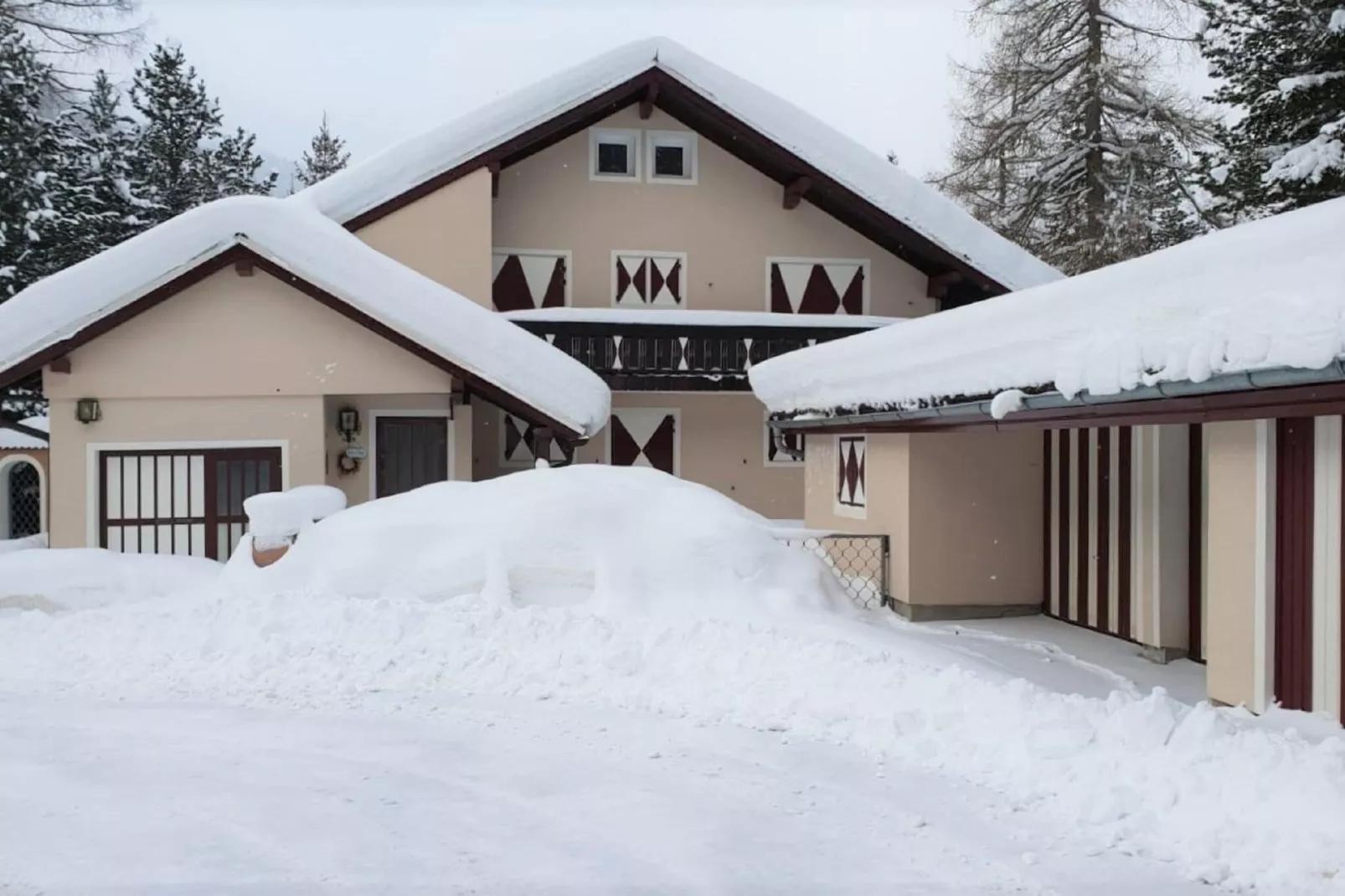 Haus de Spin-Exterieur winter