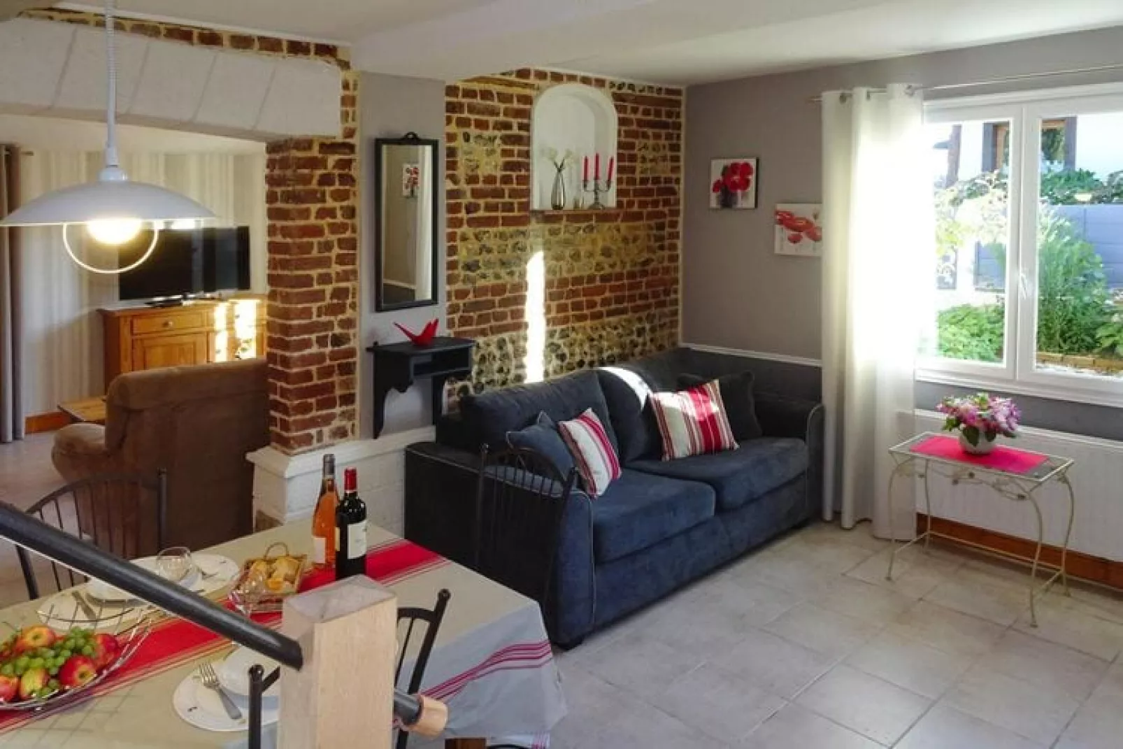 Holiday home, Les Grandes-Ventes-La Rosée-La Rosée-Woonkamer