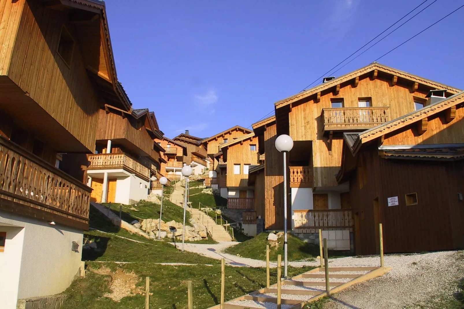 Les Chalets et Lodges des Alpages 3-Buitenkant zomer