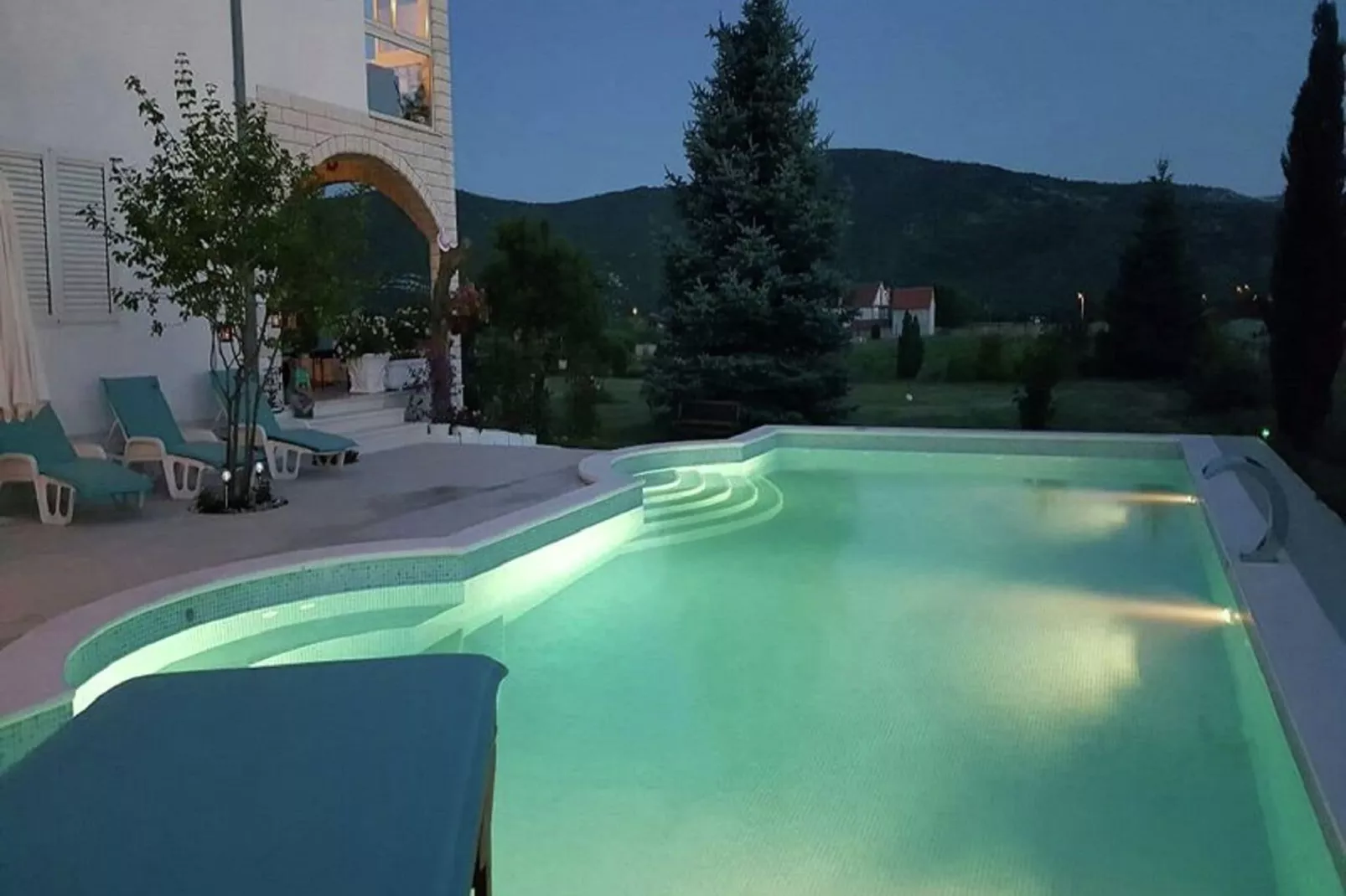 Villa Almas holiday house-Zwembad