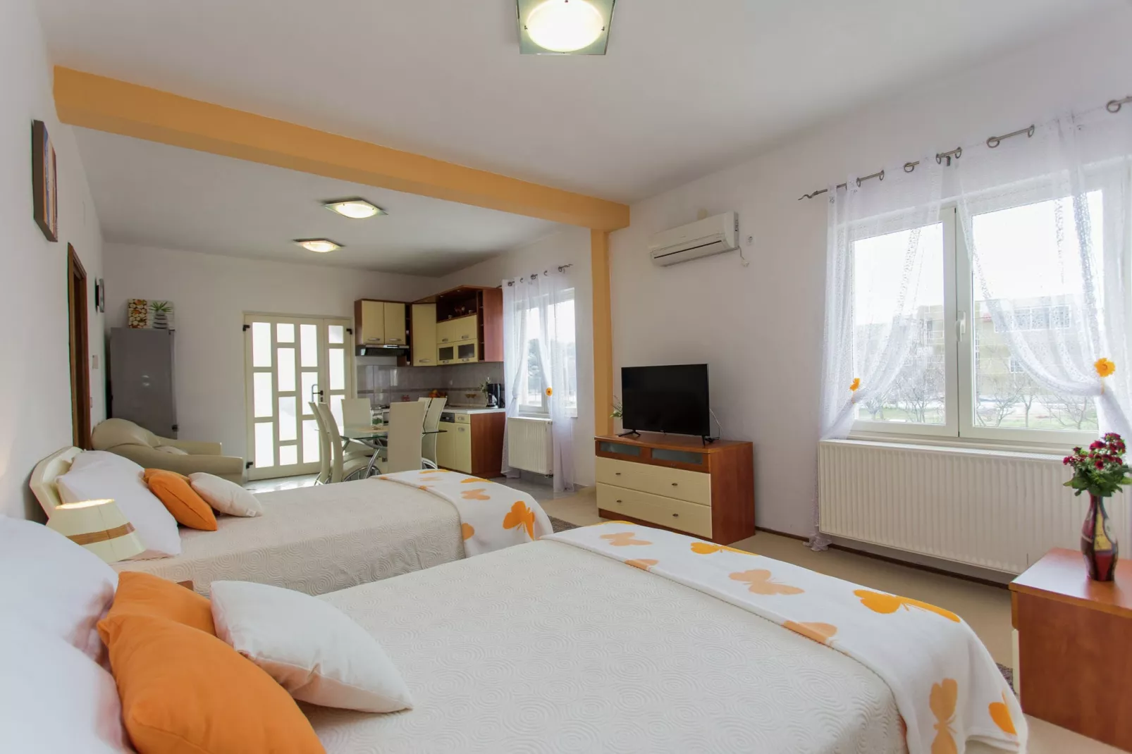 Villa Almas holiday house-Slaapkamer