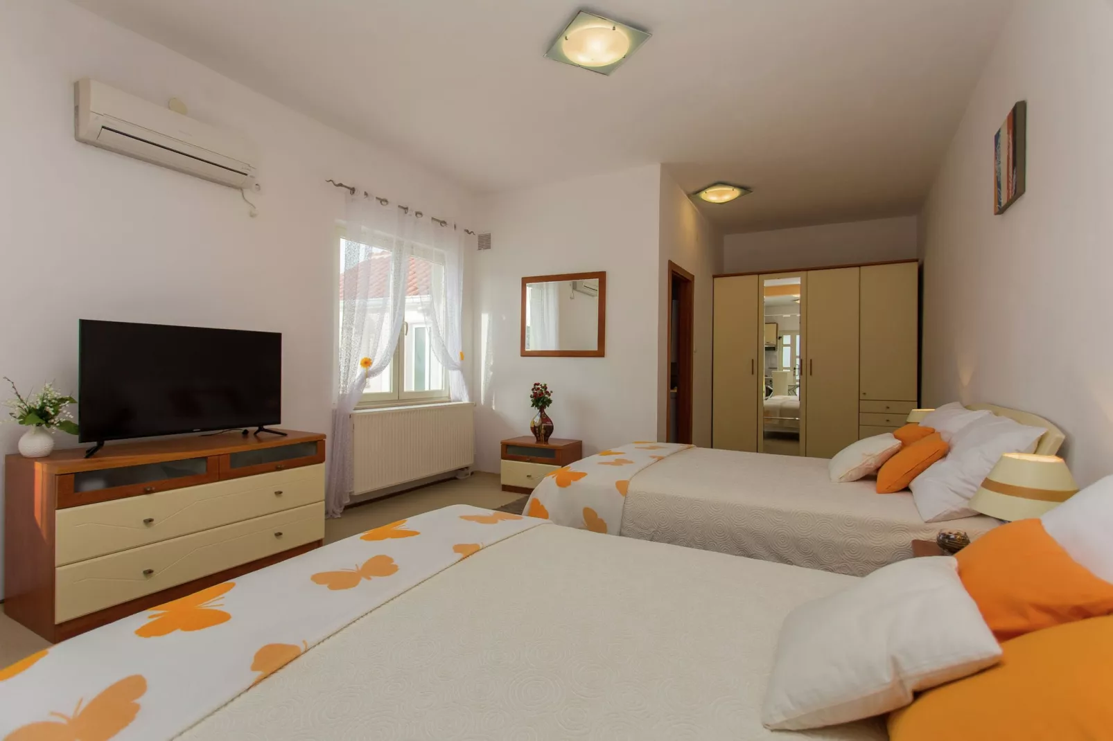 Villa Almas holiday house-Slaapkamer