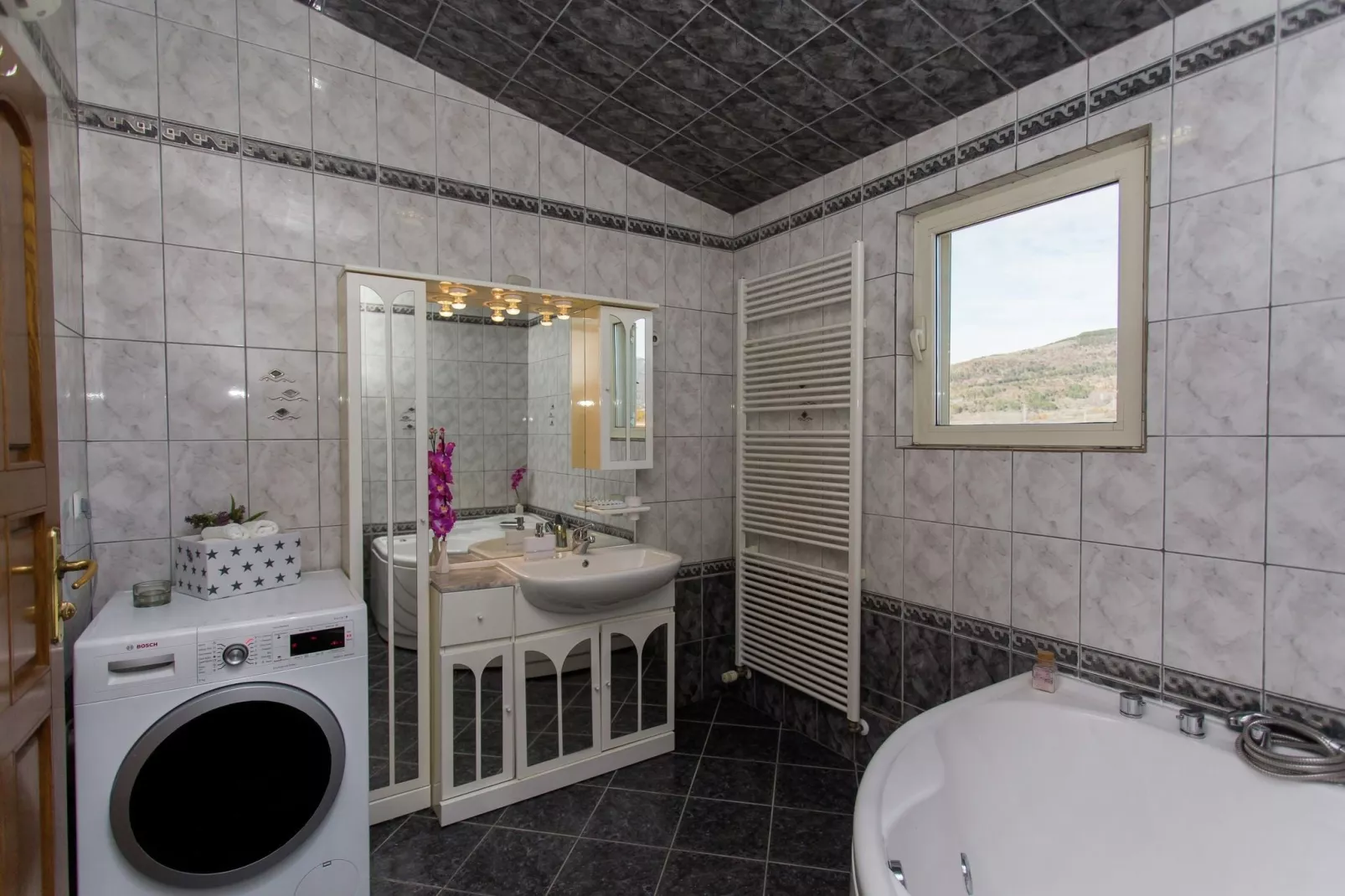 Villa Almas holiday house-Badkamer