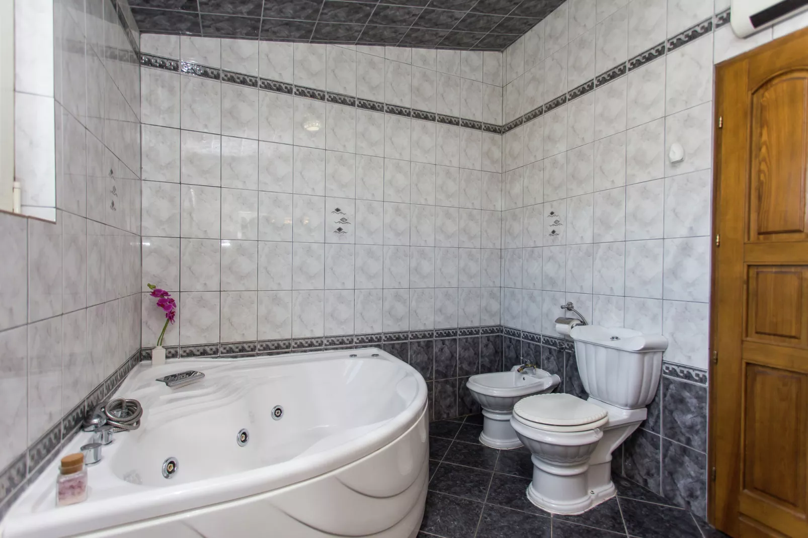 Villa Almas holiday house-Badkamer