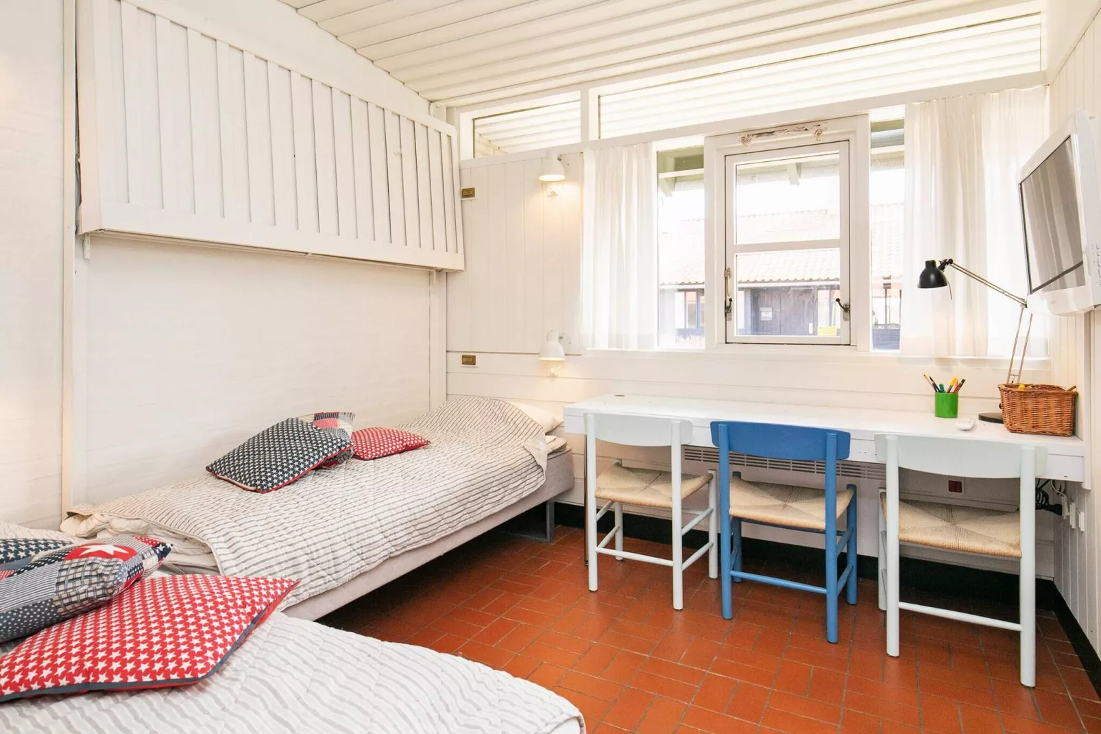 3 room,w/partially seaview-Binnen