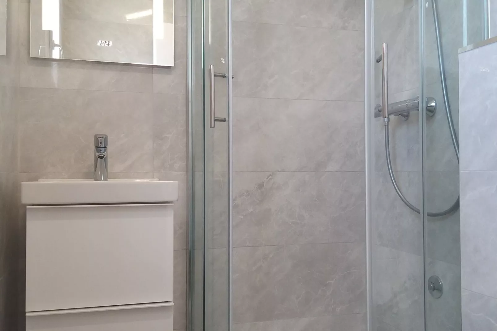 Villa Almas holiday house-Badkamer