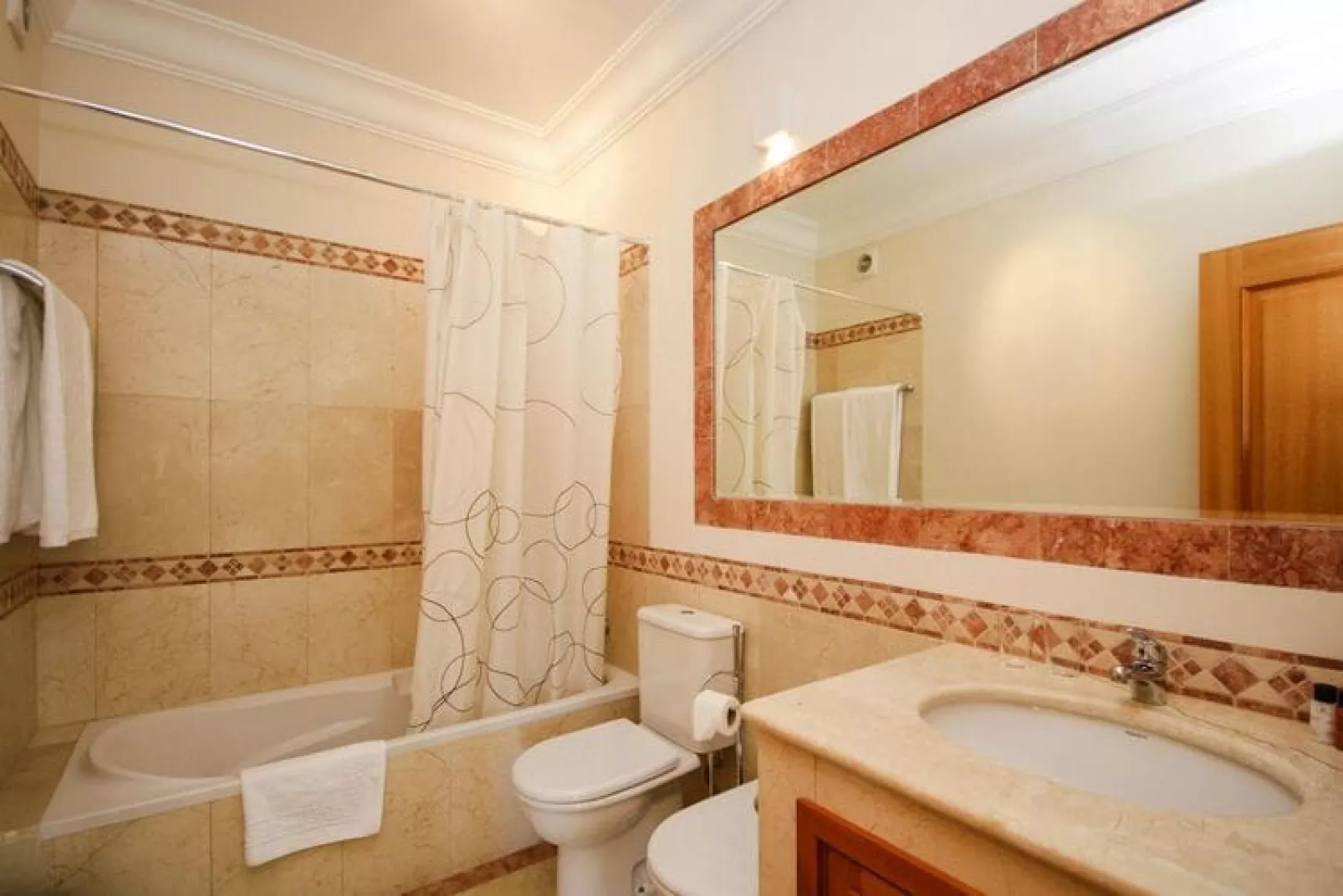 Appartementen Palheiro Village, Funchal, 3 room apt. with sea view-Badkamer