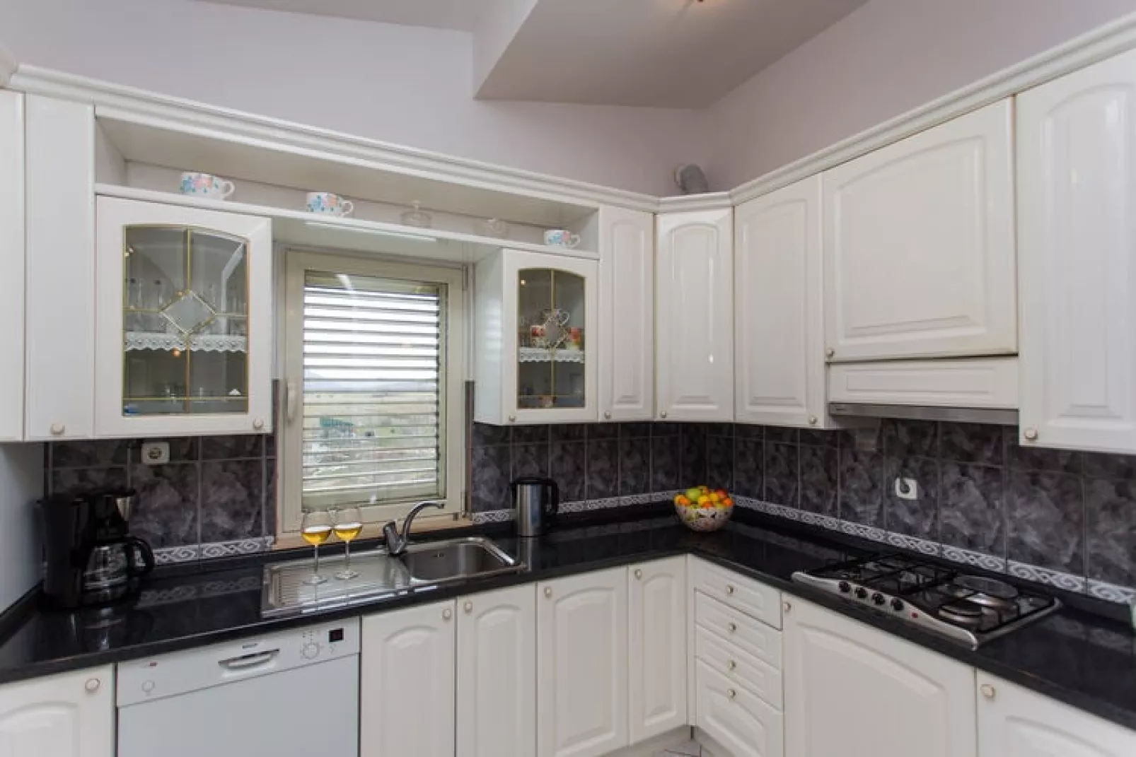 Villa Almas holiday house-Keuken