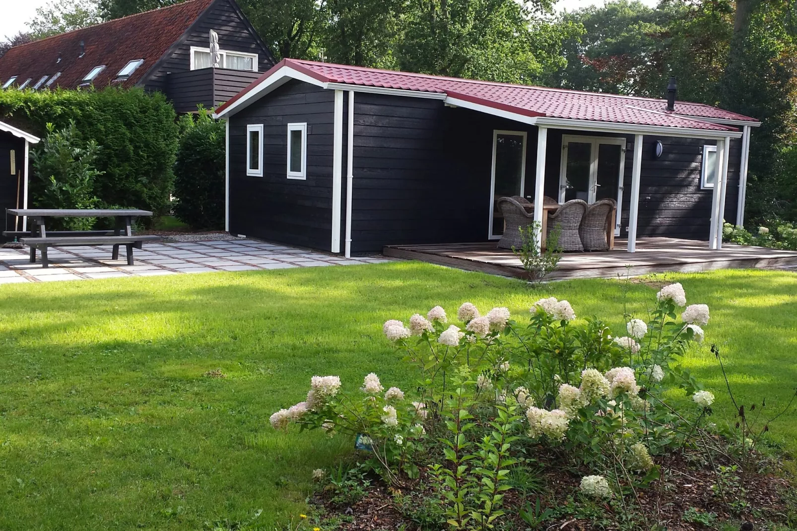 Vakantiepark de Tabaksschuur 3-Buitenkant zomer