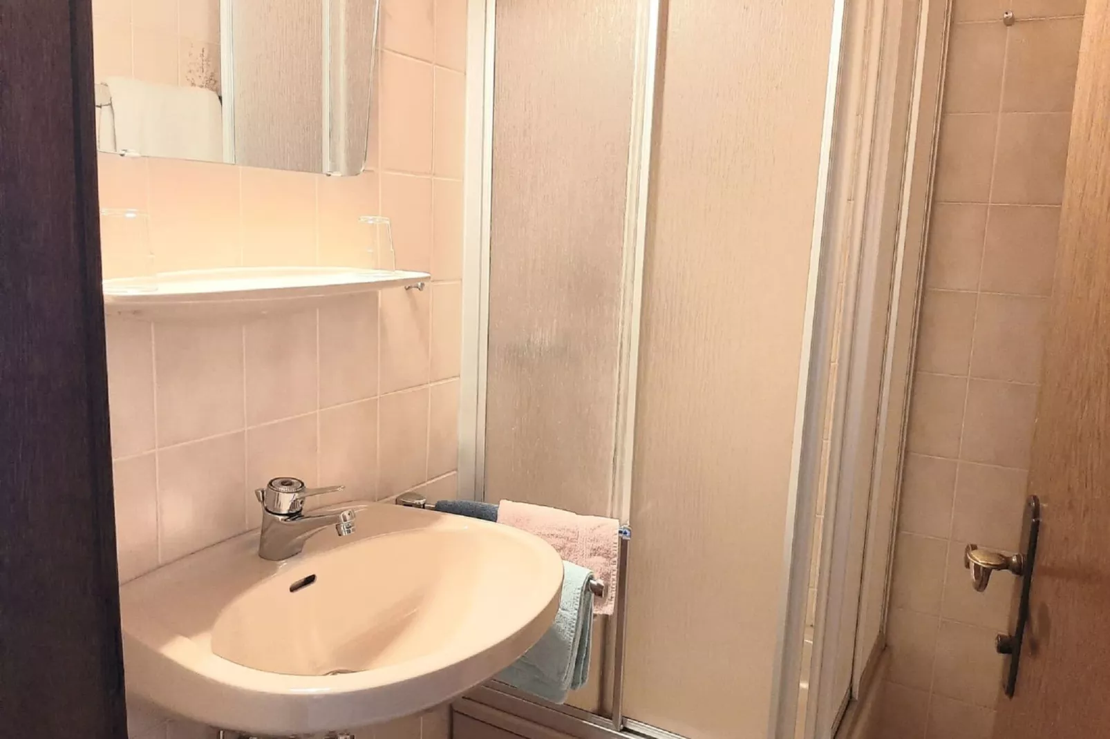 Hubergut - Ferienwohnung Anna-Badkamer