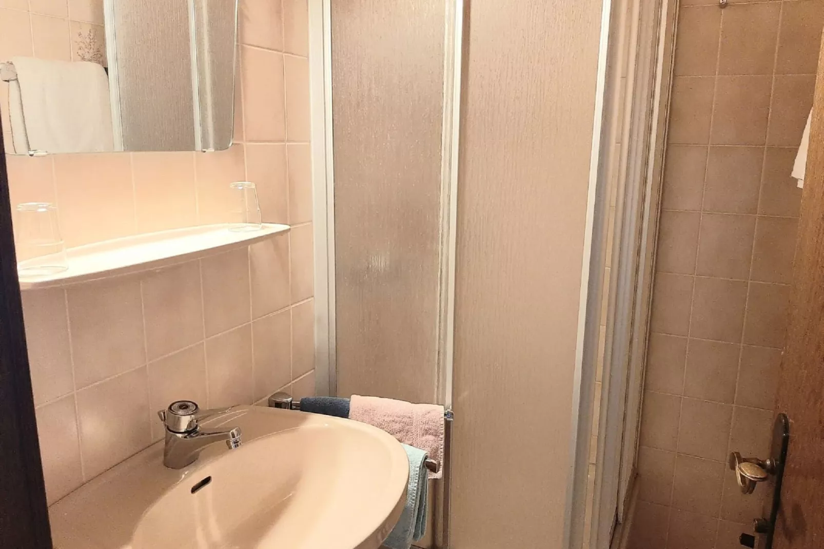 Hubergut - Ferienwohnung Anna-Badkamer
