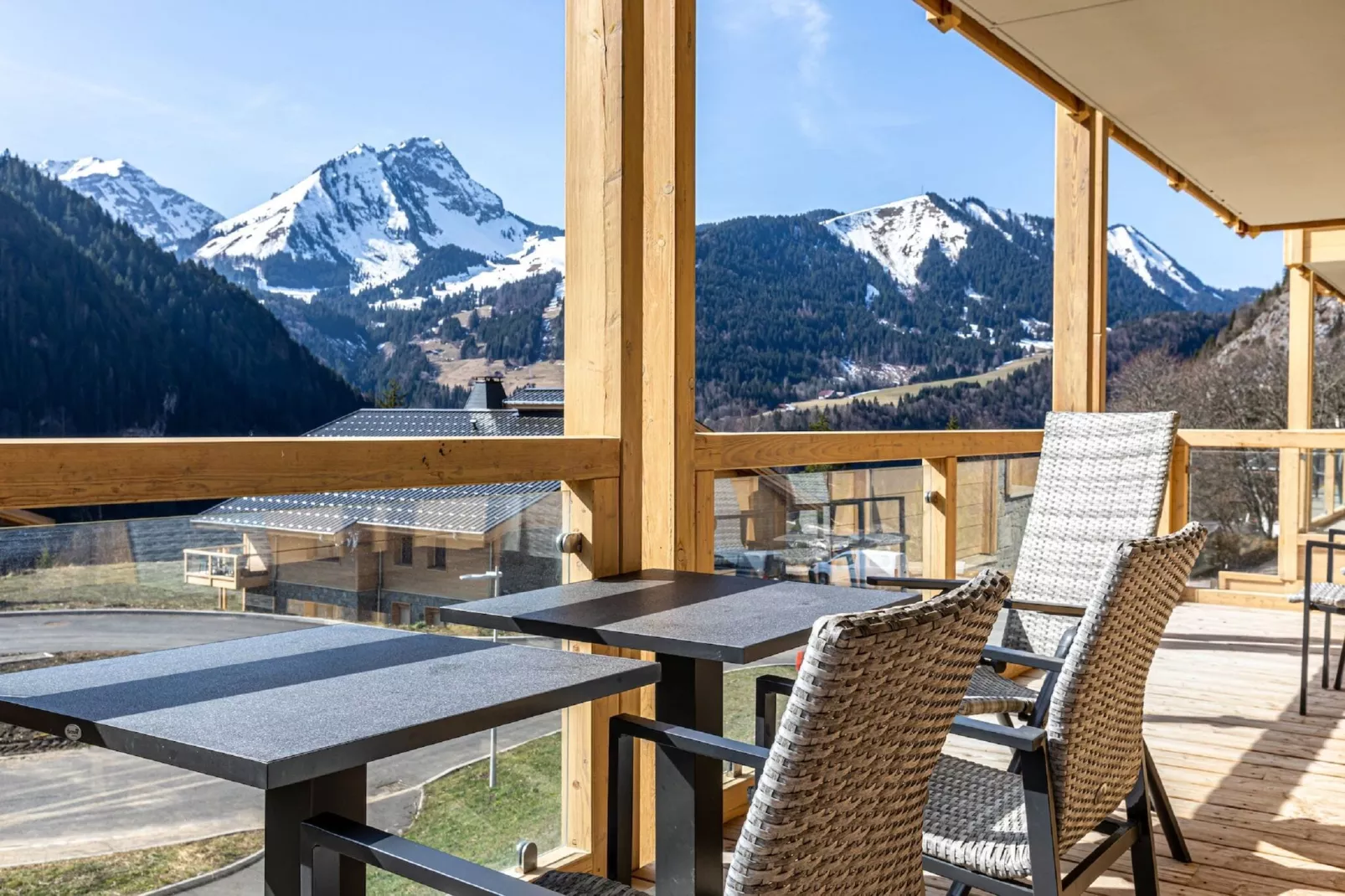 AlpChalets Portes du Soleil 1-Terrasbalkon