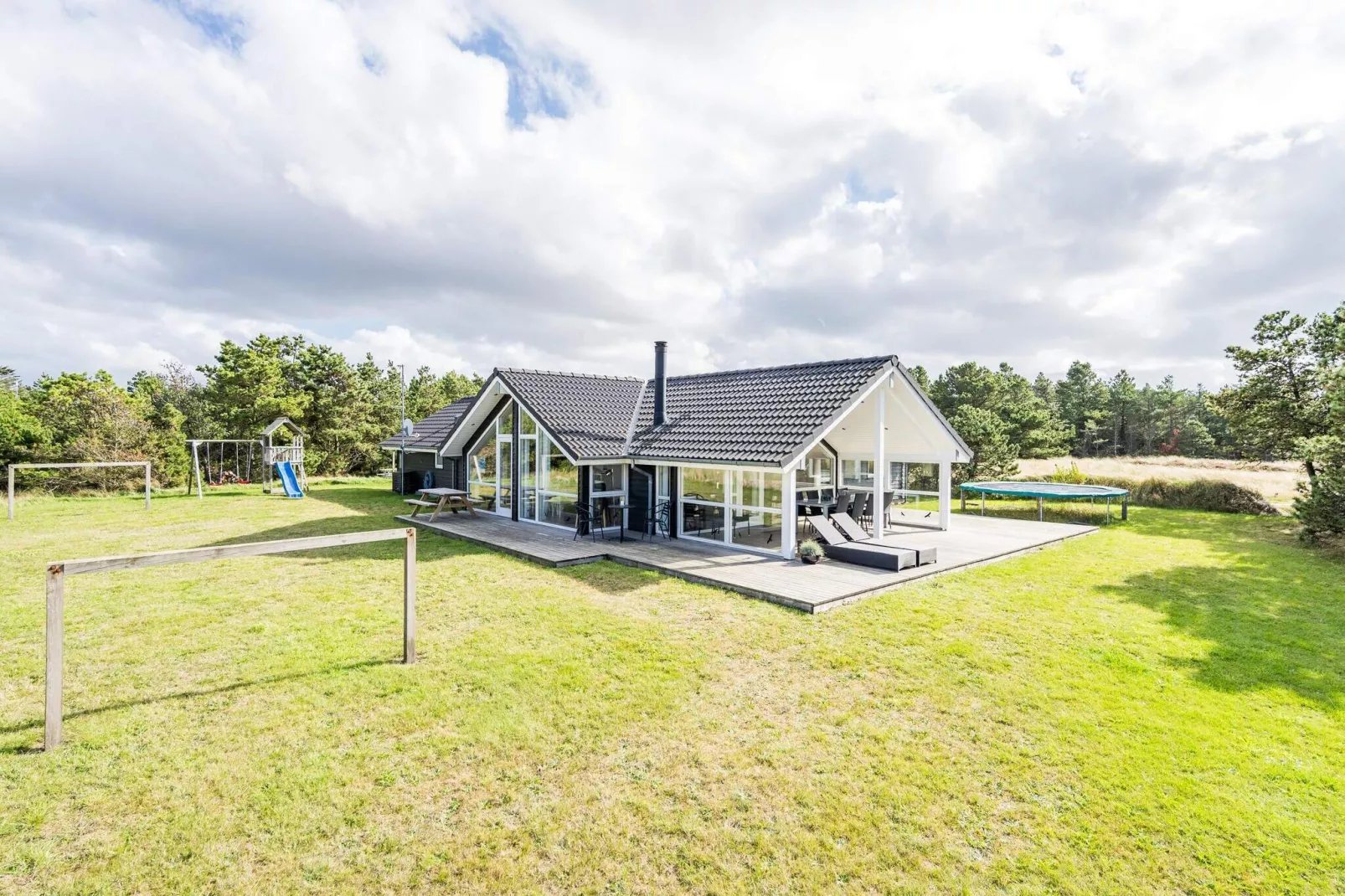 10 persoons vakantie huis in Blåvand-Buitenlucht