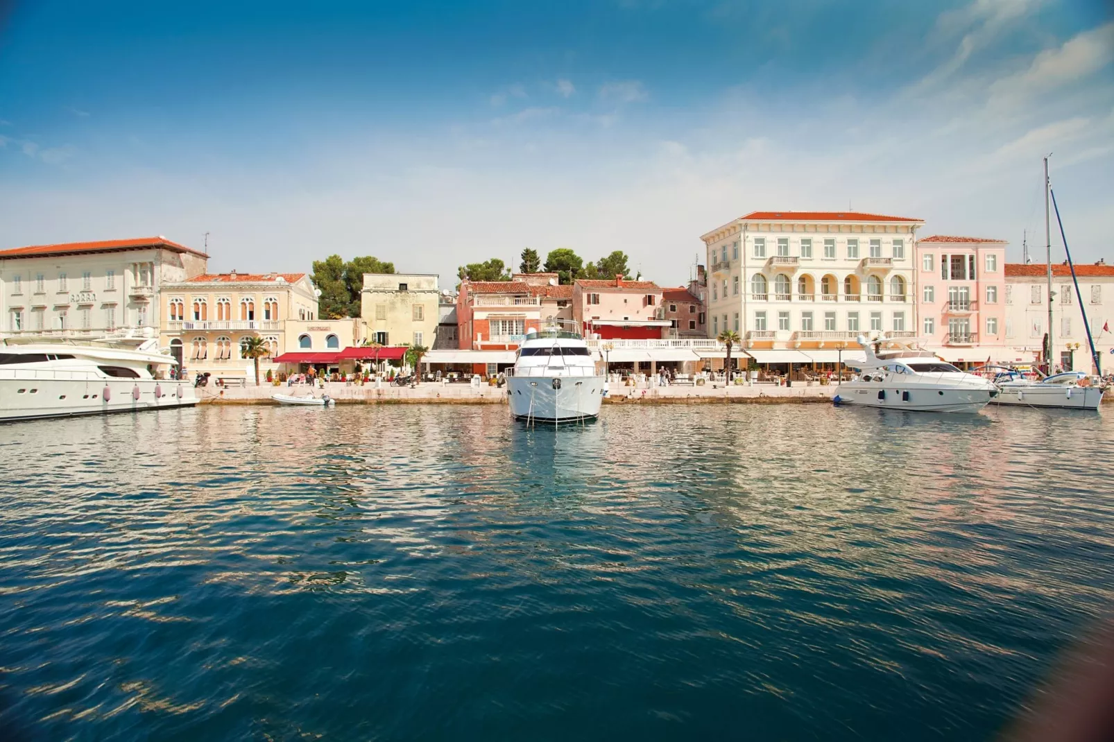 Two-Bedroom Apartment Bilic with Balcony in Porec Area-Gebieden zomer 5km