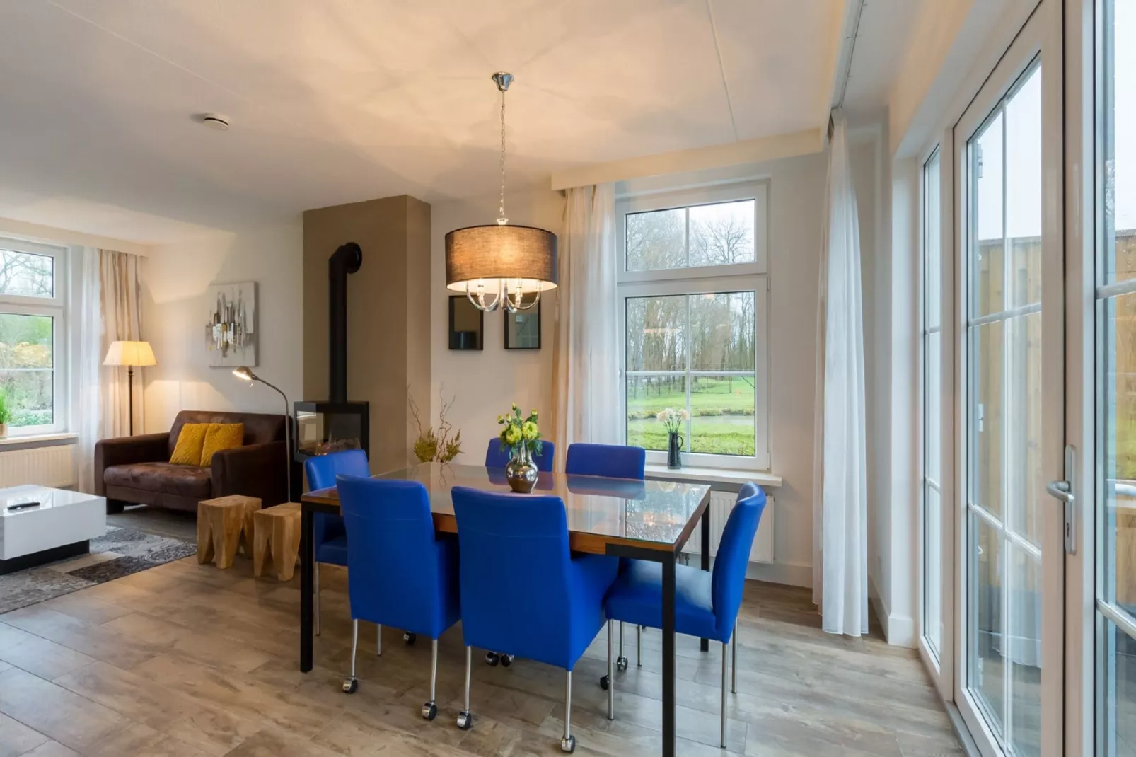Zeldenrust 6-Eetkamer