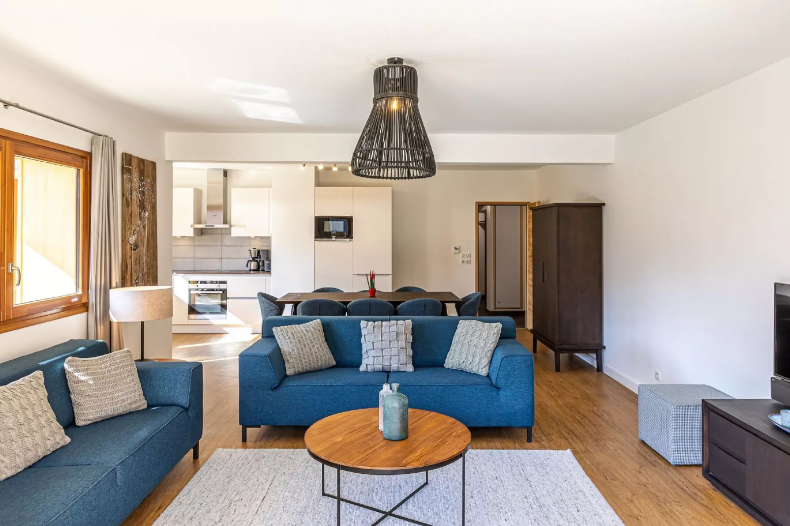 App. 8p. jacuzzi-Woonkamer