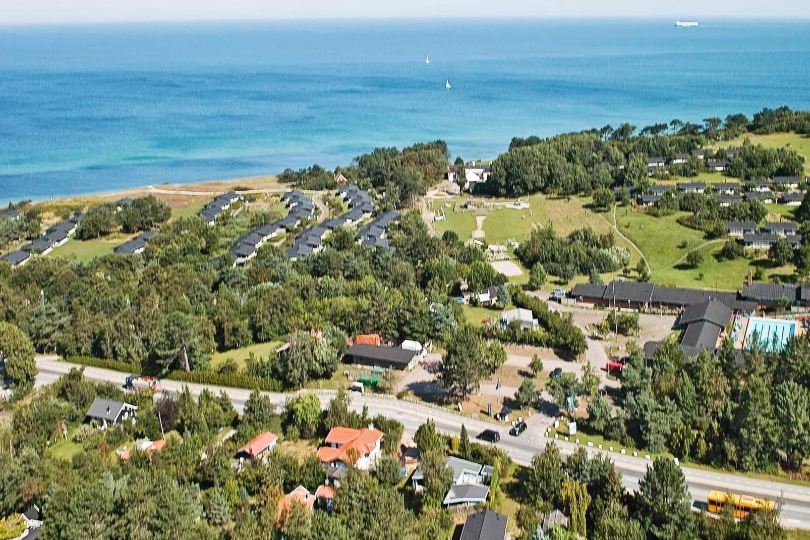 3 room,w/partially seaview-Buitenlucht