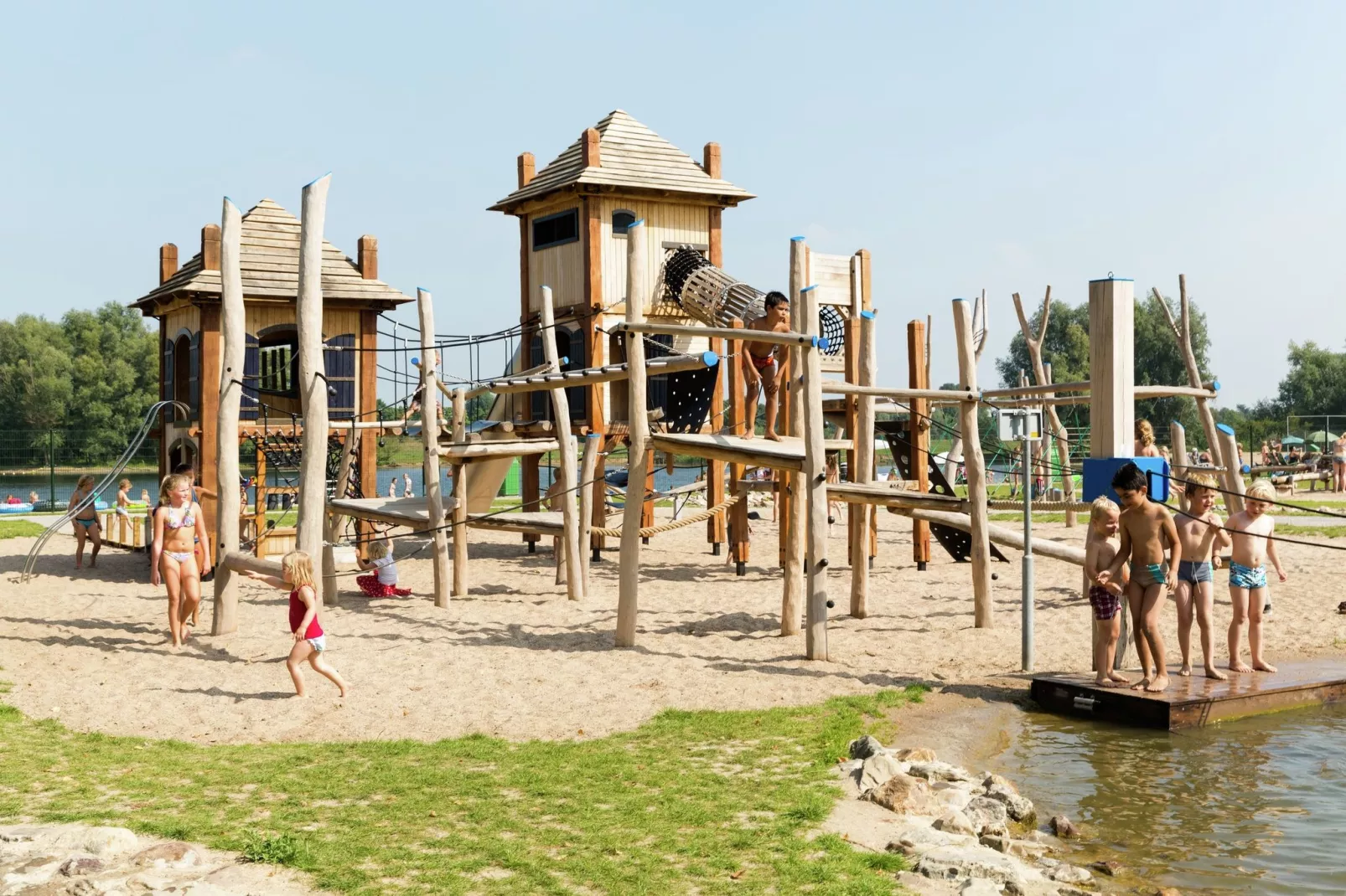 Recreatiepark Het Esmeer 6-Parkfaciliteiten