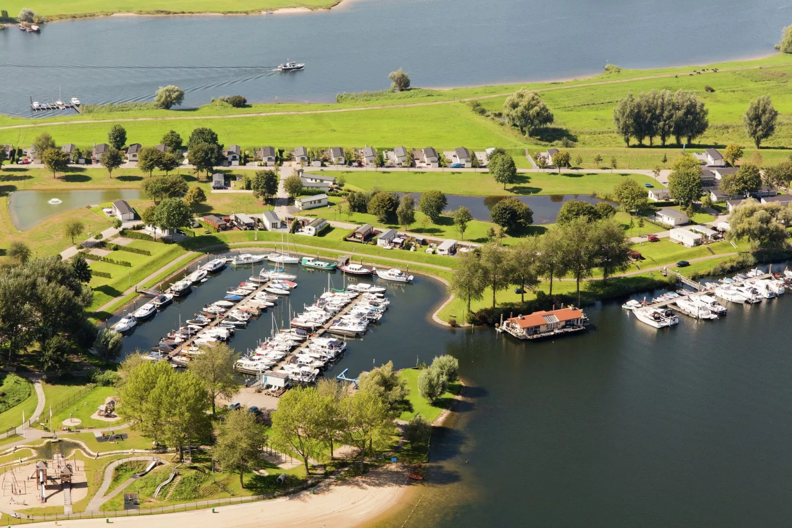 Recreatiepark Het Esmeer 6-Gebieden zomer 1km