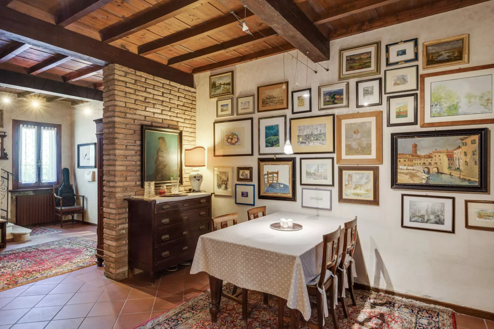 Casa Vacanze situata tra Mantova Verona e il Lago di Garda - Il Trigolo-Eetkamer