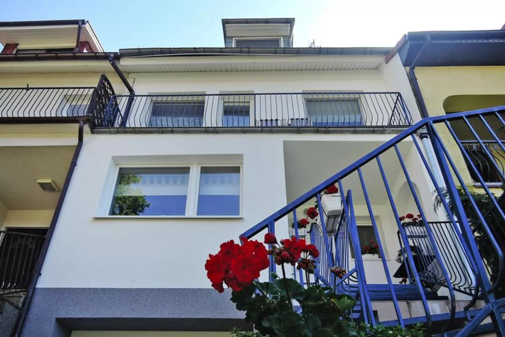 Terraced beautiful house in Miedzyzdroje-Buitenkant zomer