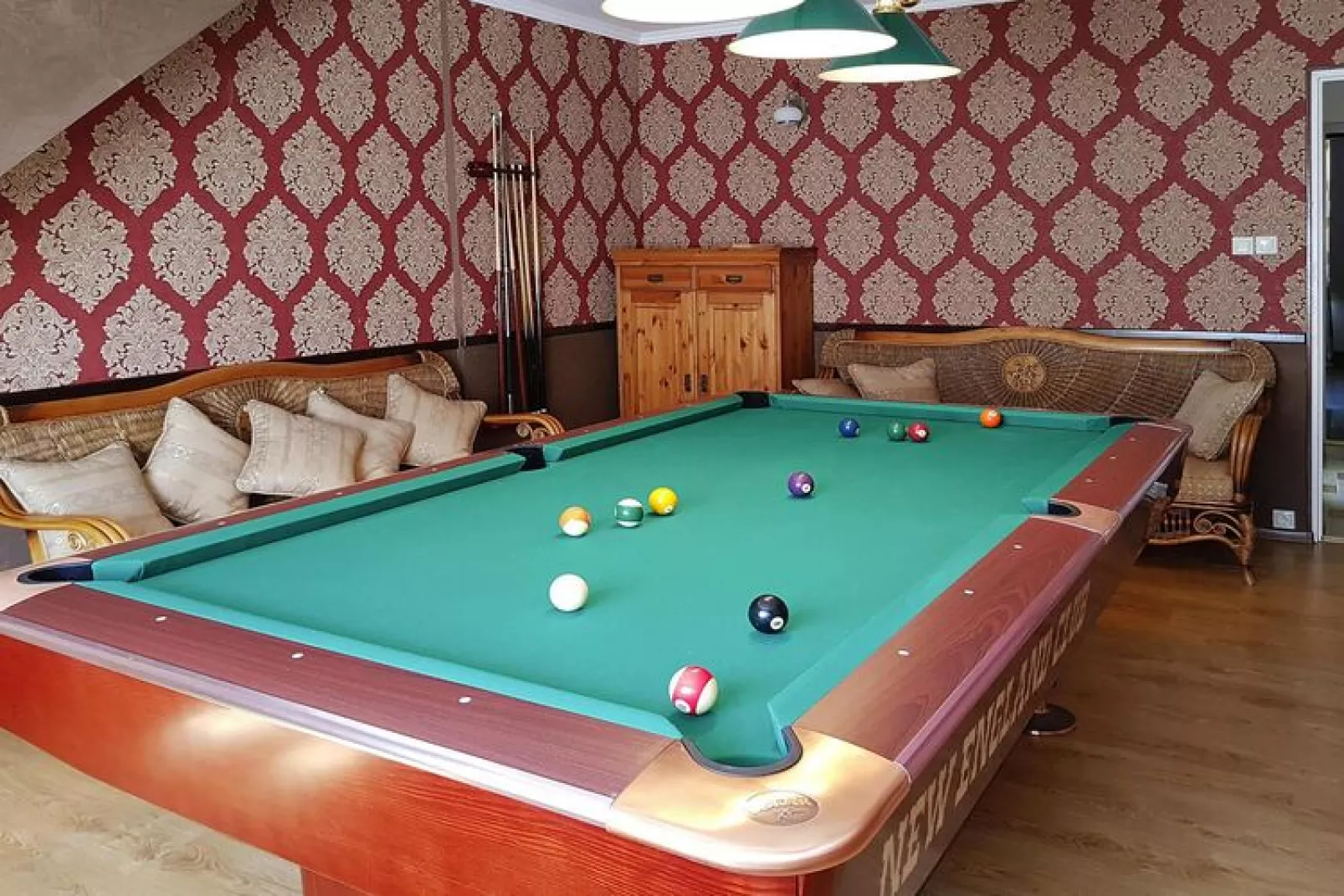 Komfortowy dom wakacyjny z prywatnym basenem dla 8 osób w Trzesaczu-Recreatieruimte