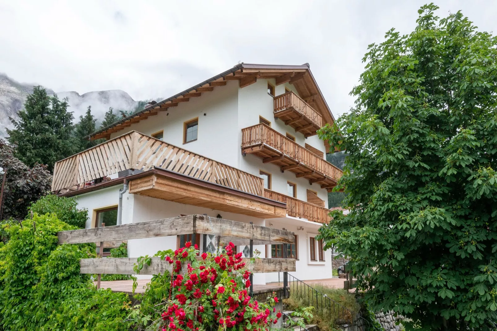 Haus Arlberg XL-Buitenkant zomer