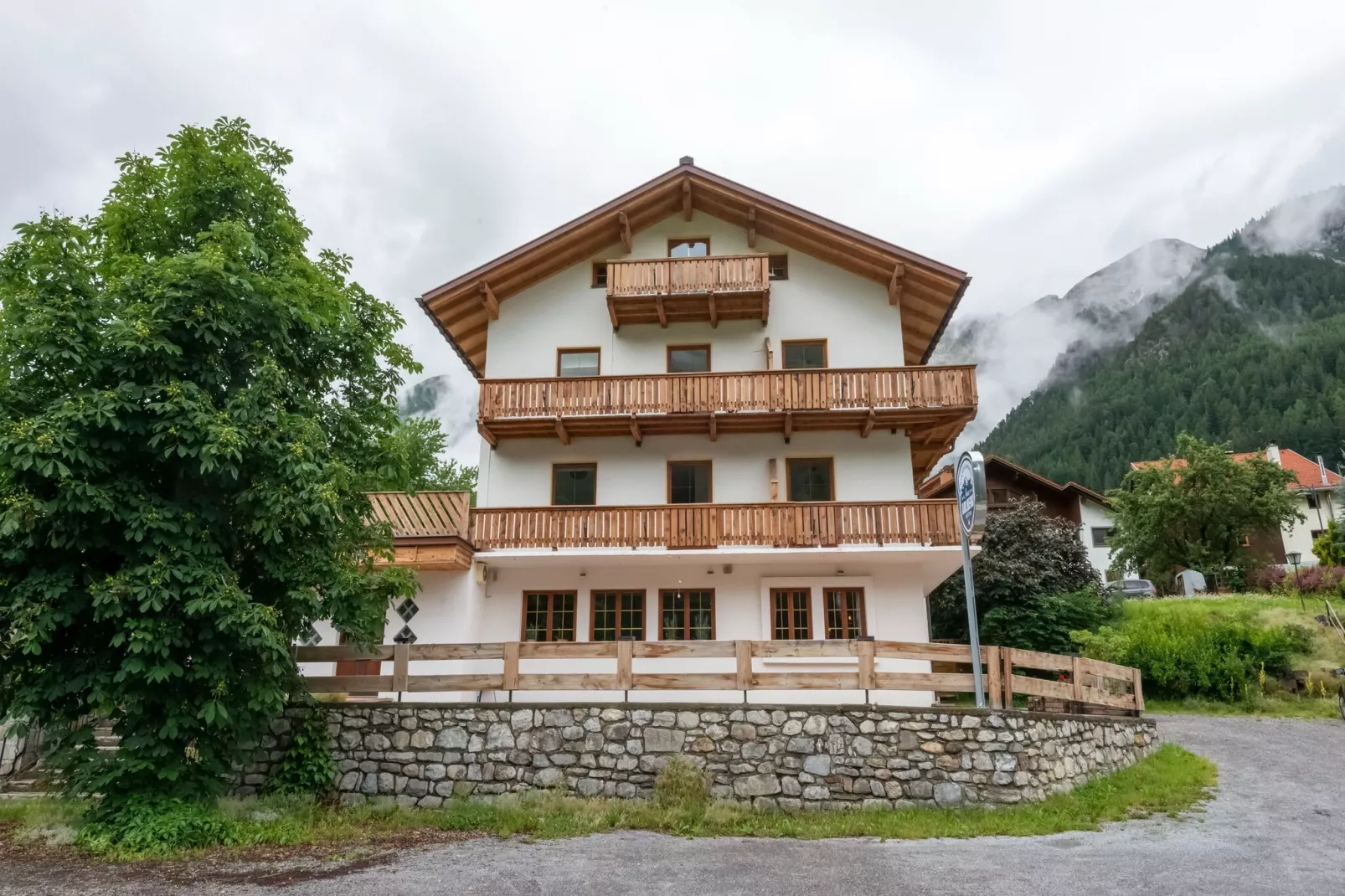 Haus Arlberg XL-Buitenkant zomer