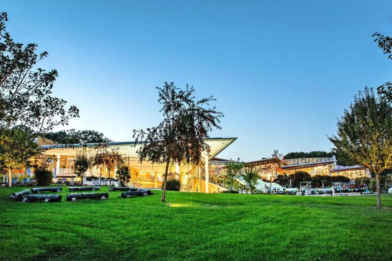 Feriendorf an der Therme Obernsees-Tuinen zomer