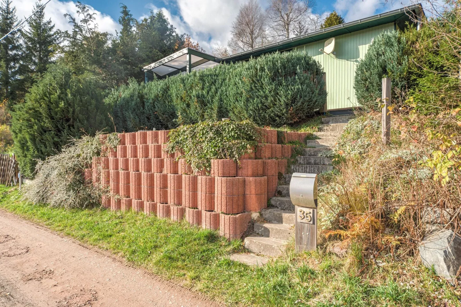 Vakantiehuis met terras naast het bos-Hal-ontvangst