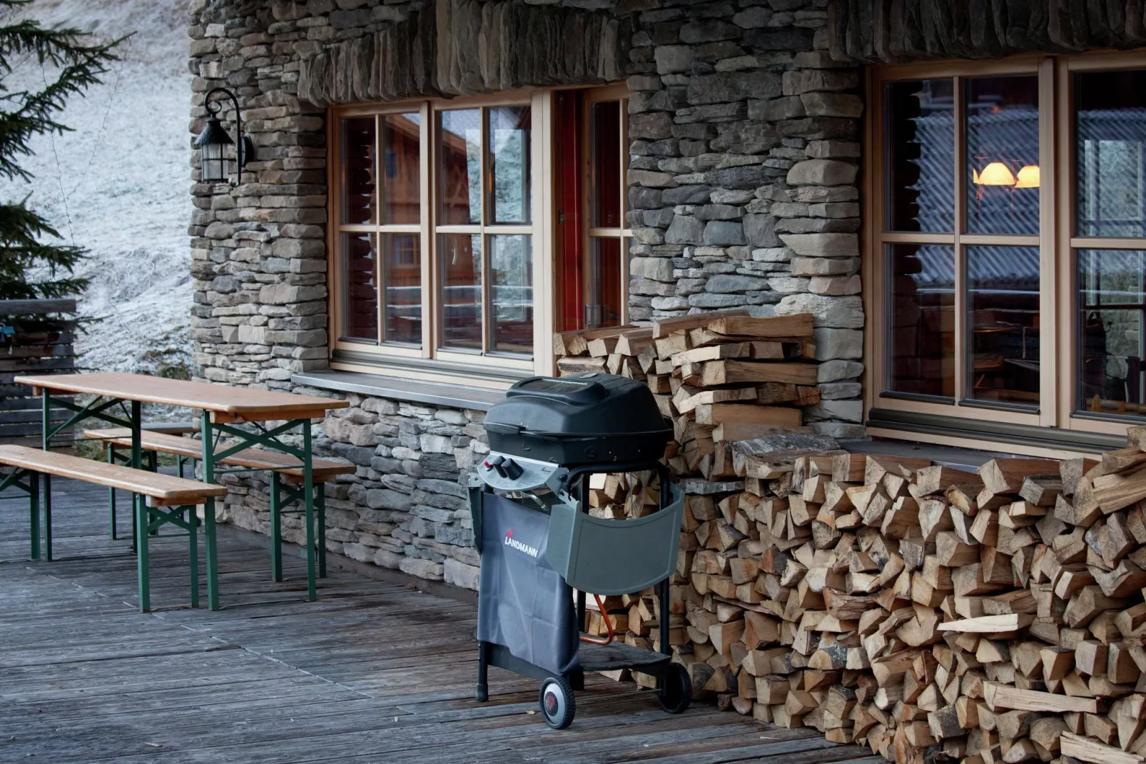 Luxus-Chalet Alpinum-Terrasbalkon