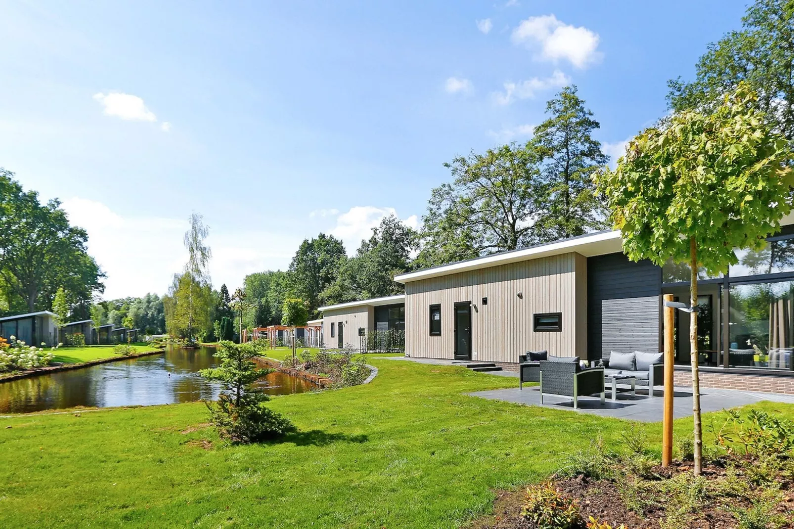 Vakantiepark De Lochemse Berg 1-Tuinen zomer