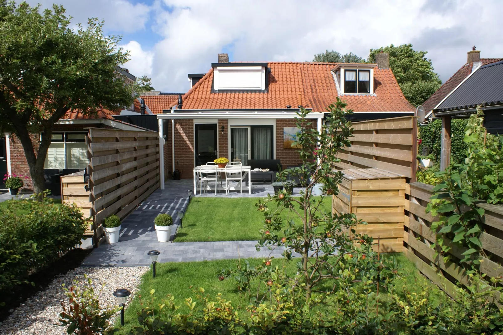 Waddenhuisjes Paesens-Tuinen zomer