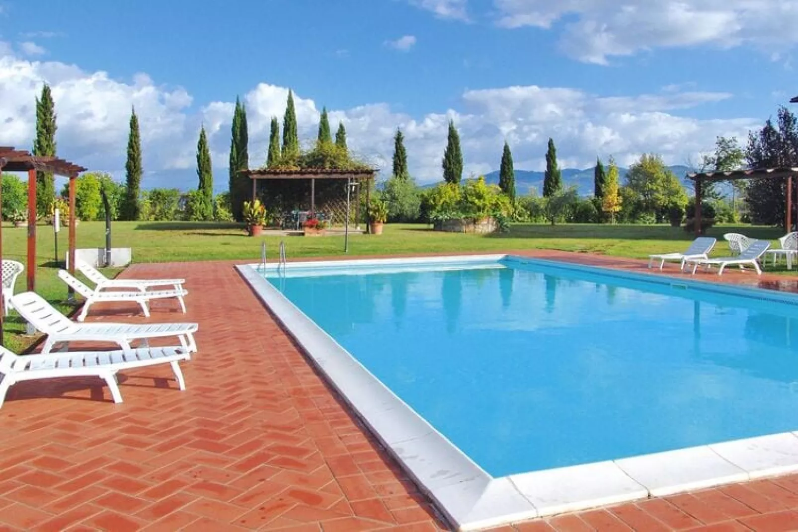 Agri-tourism Poggio al Sole Vinci Type Girasole-Zwembad