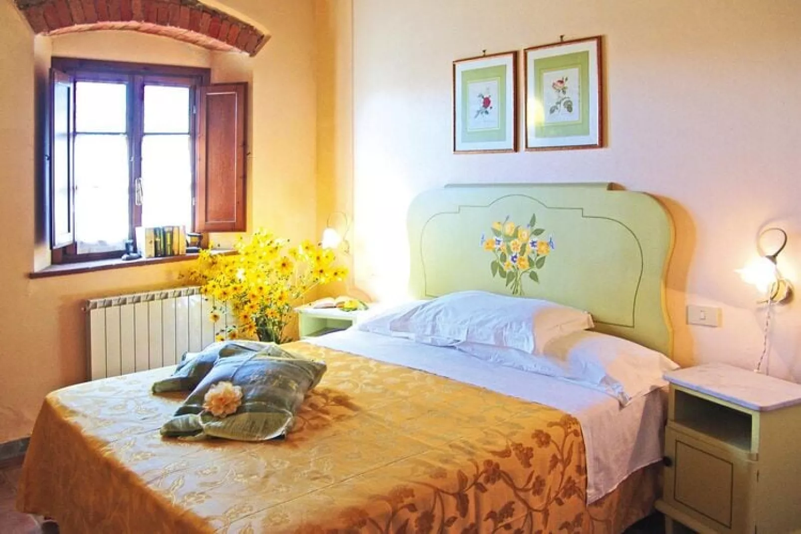 Agri-tourism Poggio al Sole Vinci Type Girasole Biancospino-Slaapkamer