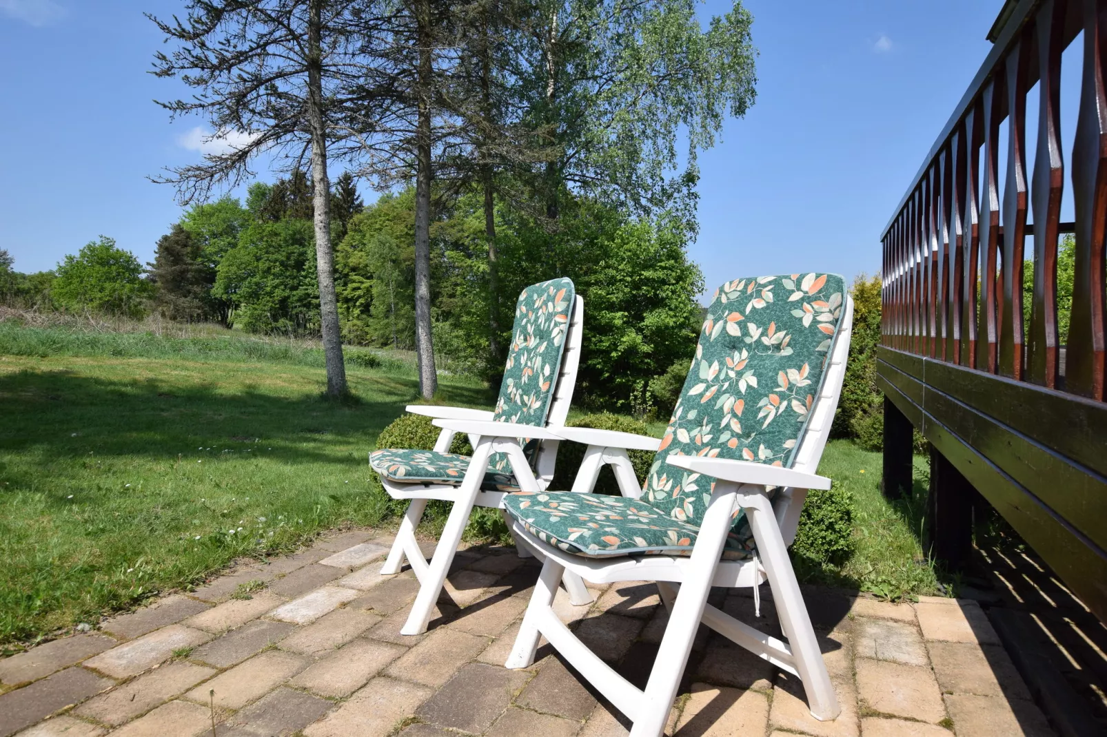 Le Chalet de Cherapont-Tuinen zomer