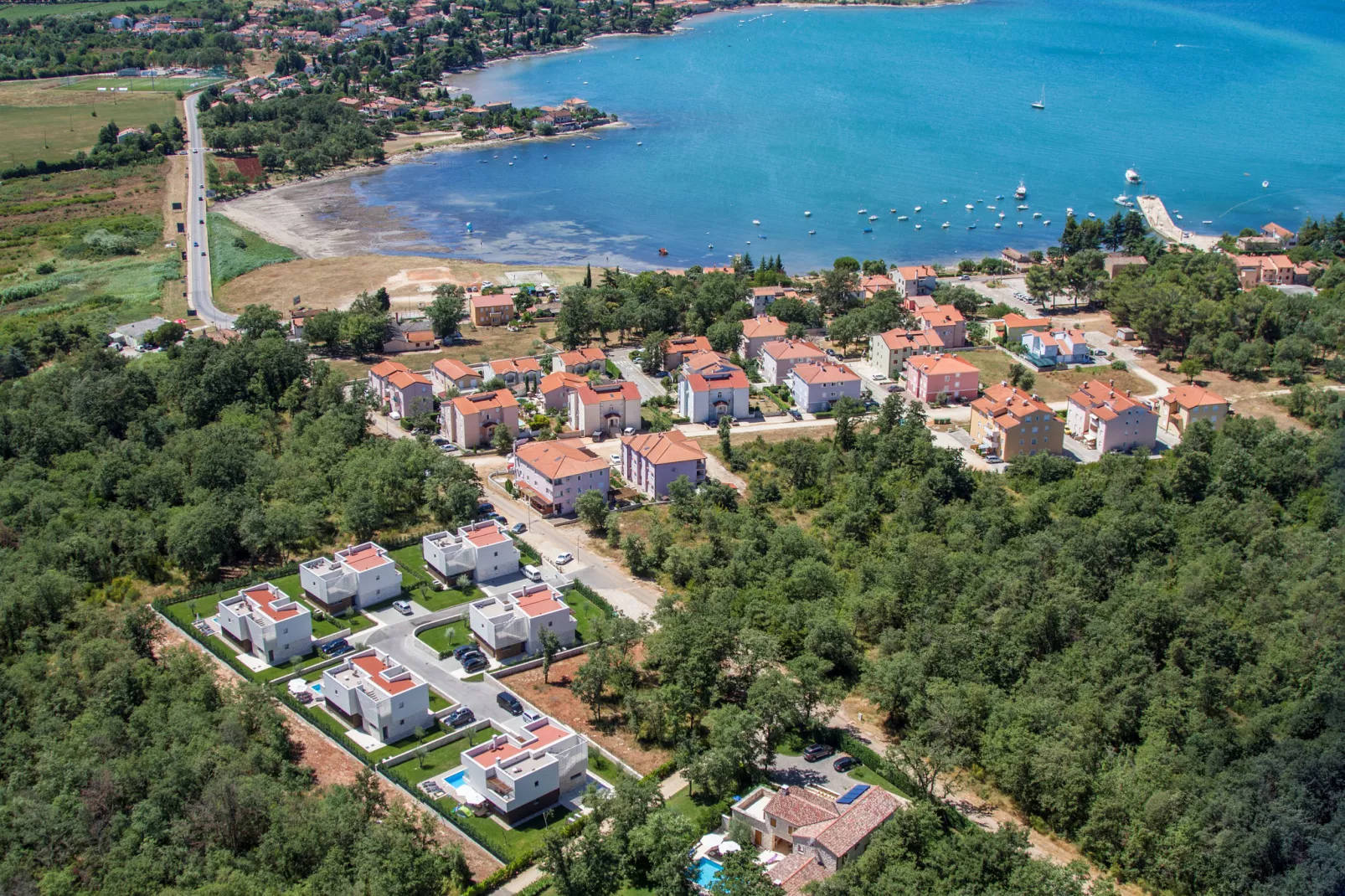 Villa Amaris-Gebieden zomer 1km