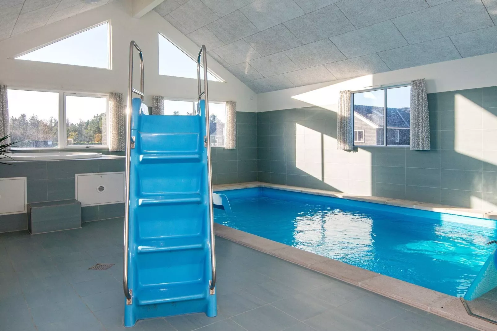 24 persoons vakantie huis in Nørre Nebel-Zwembad