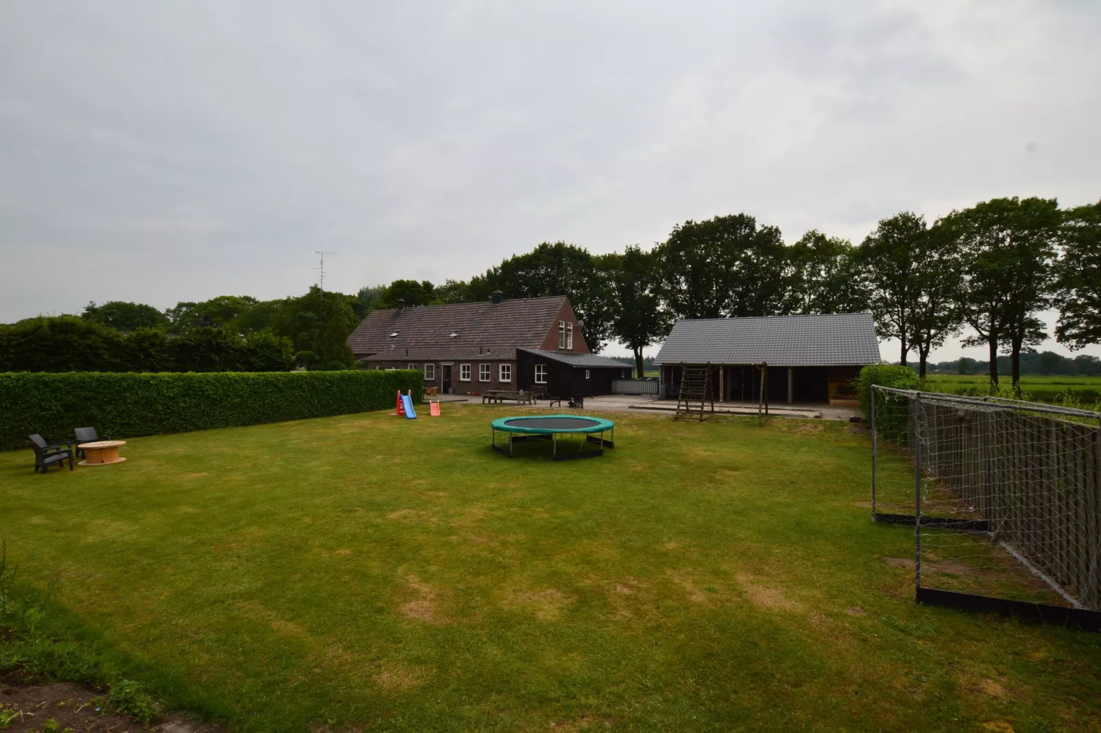 Vakantieboerderij de open schuur-Tuinen zomer