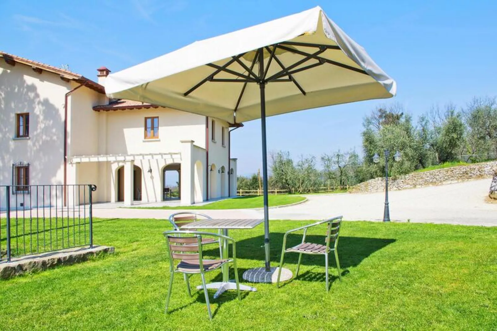 Agri-tourism Giugnano Poggio del Sole, Lamporecchio-2-Raum, Typ A, ca. 60 qm-Tuinen zomer