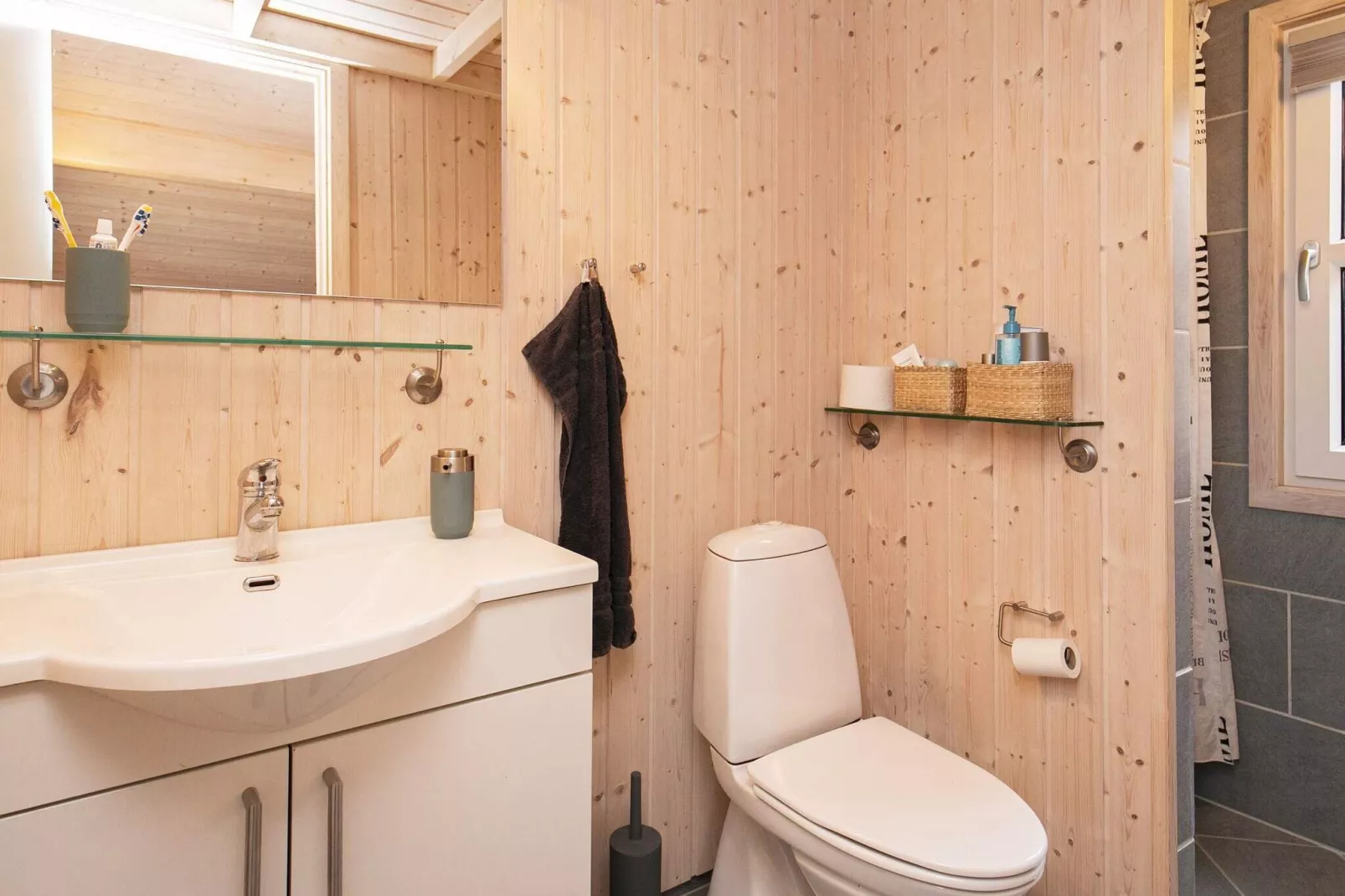 Heerlijk vakantiehuis in Saltum met sauna en bubbelbad-Binnen