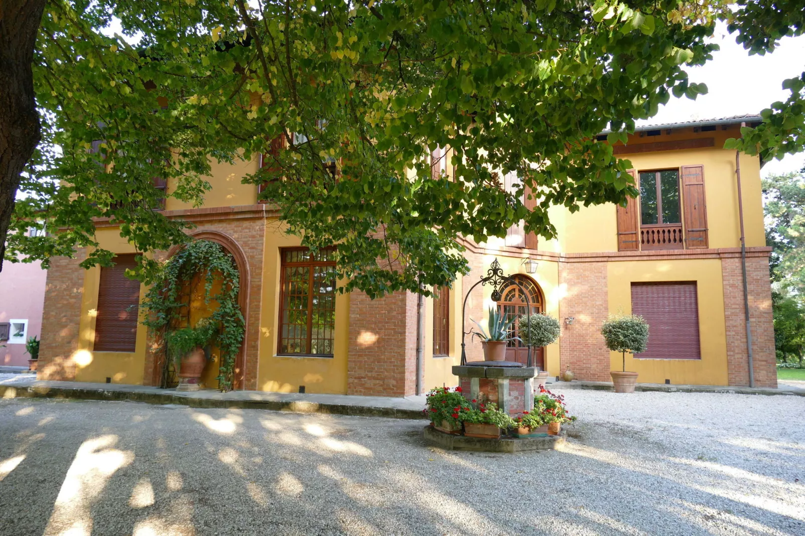 Villa La Commenda Sei-Buitenkant zomer