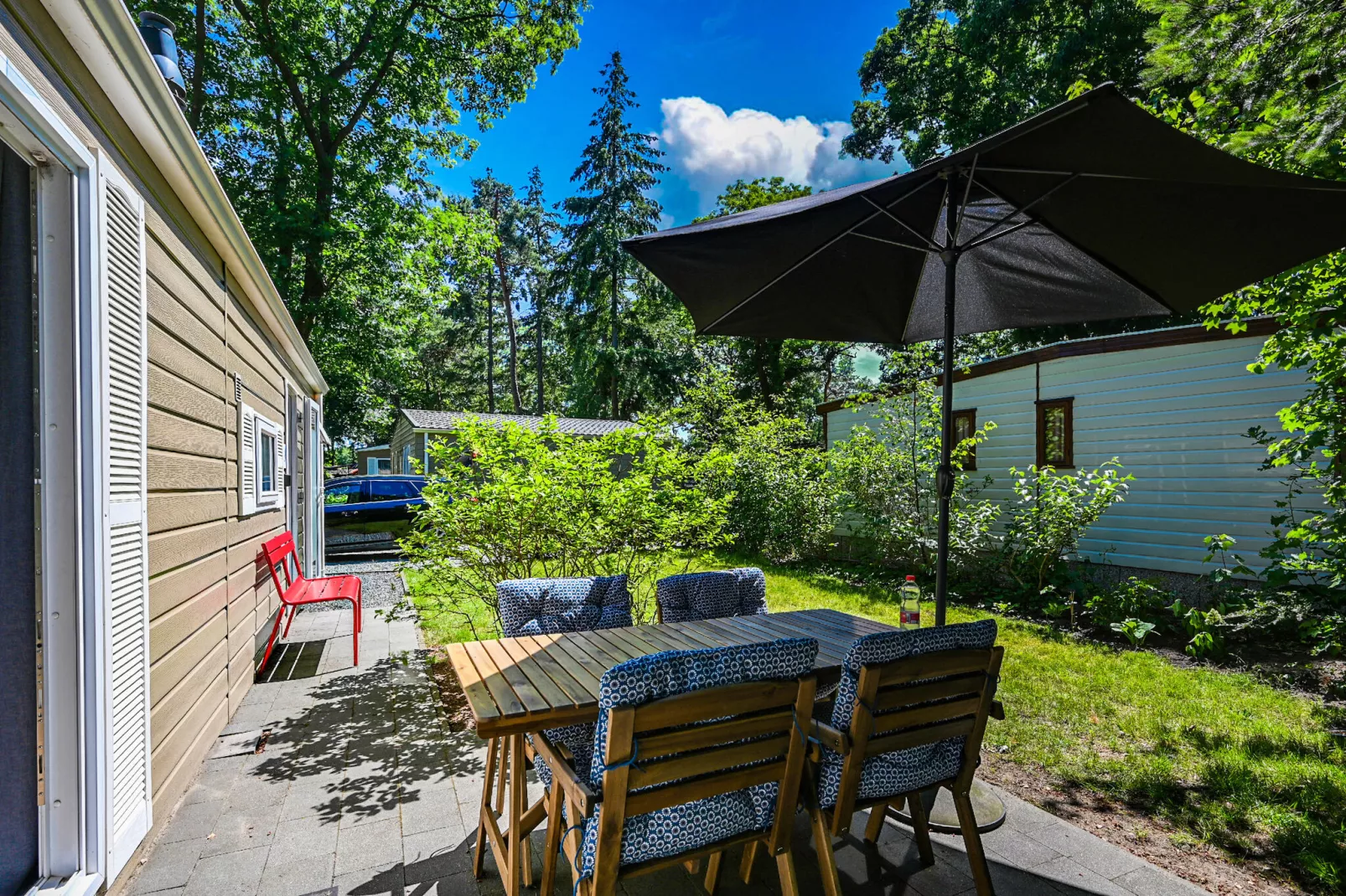 Chalet in hartje Veluwe-Tuinen zomer