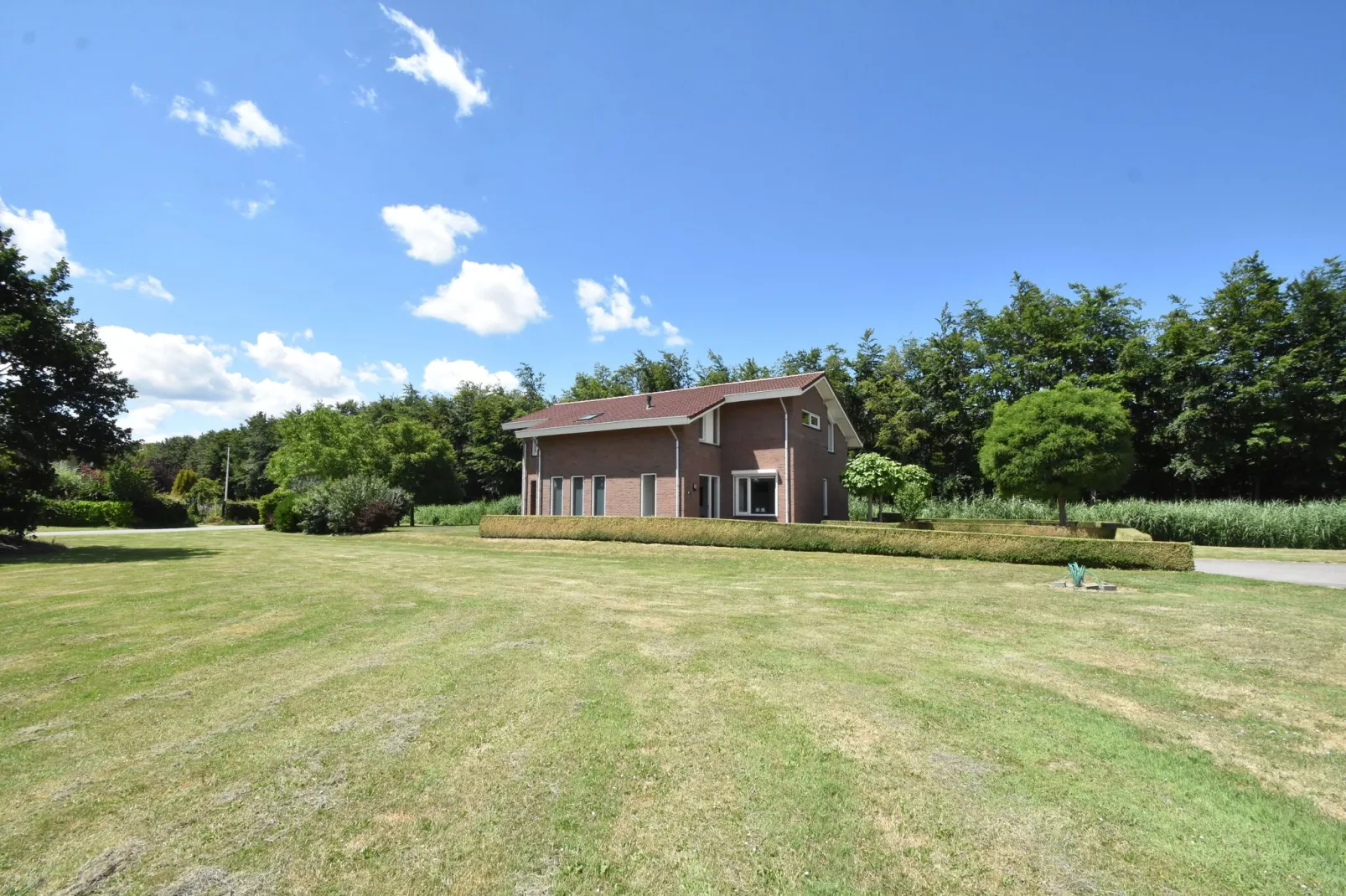 Villa de Bosruiter-Buitenkant zomer