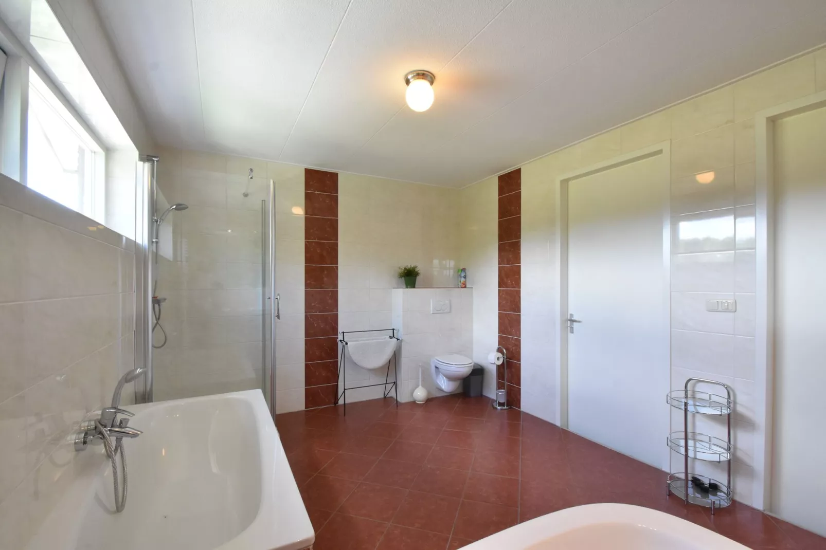 Villa de Bosruiter-Badkamer