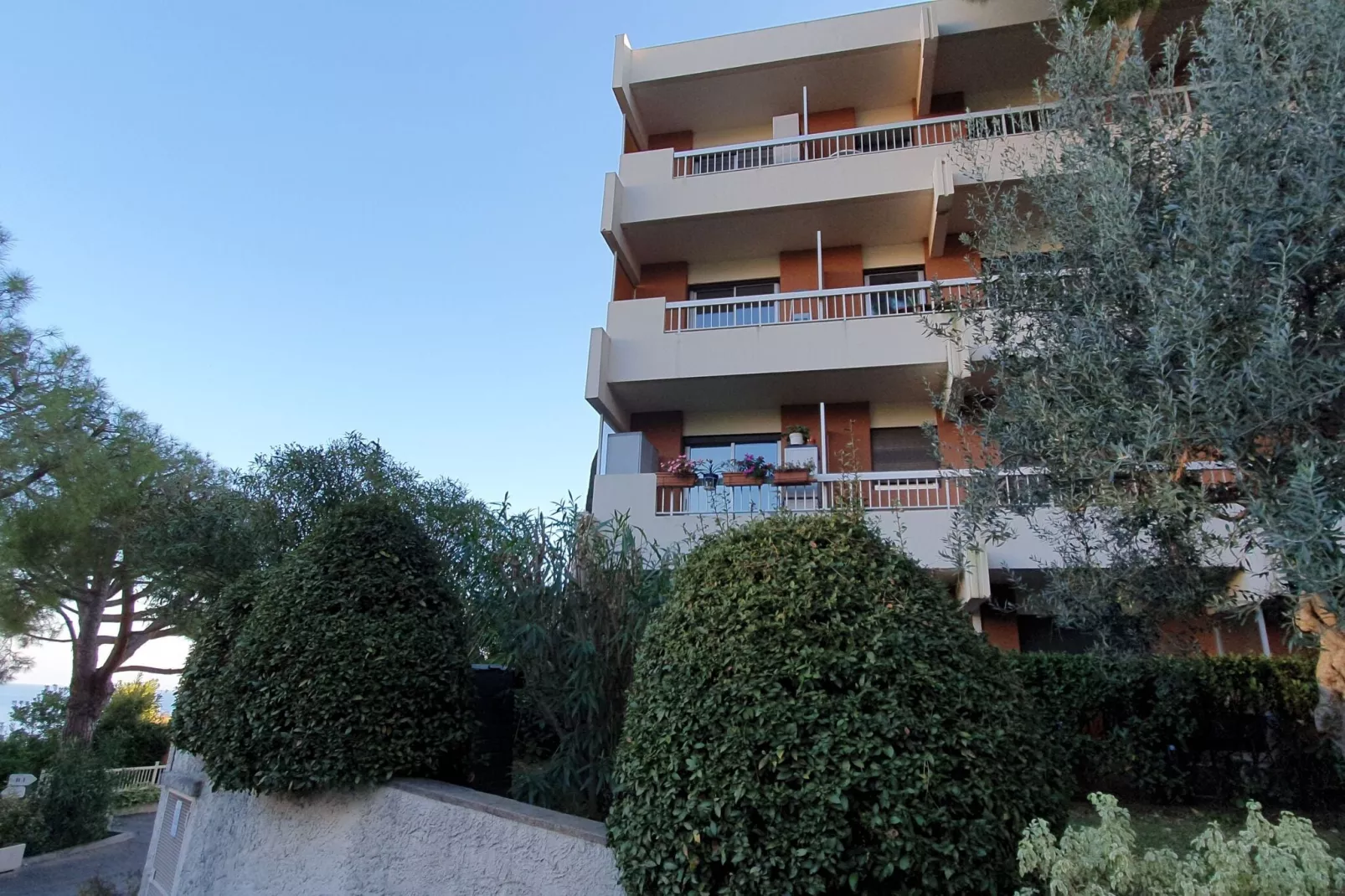 Appartement standing avec terrasse et vue mer à Nice-Buitenkant zomer