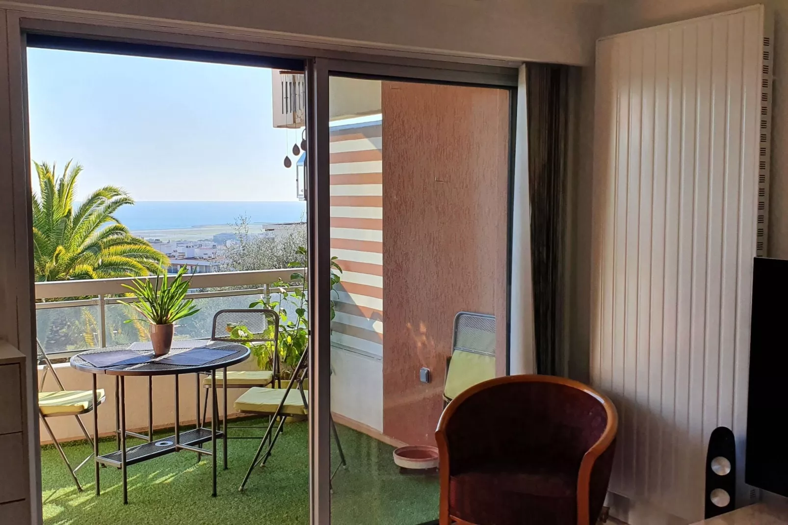Appartement standing avec terrasse et vue mer à Nice-Woonkamer