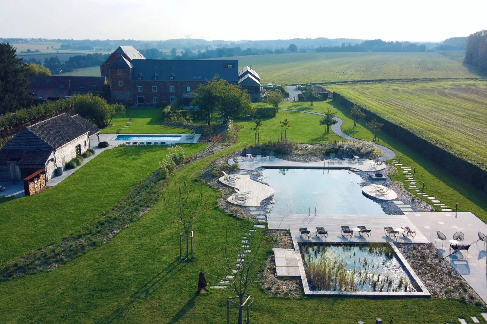 Mooie gîte in een kasteelboerderij in Ohey met zwemvijver-Gebieden zomer 1km