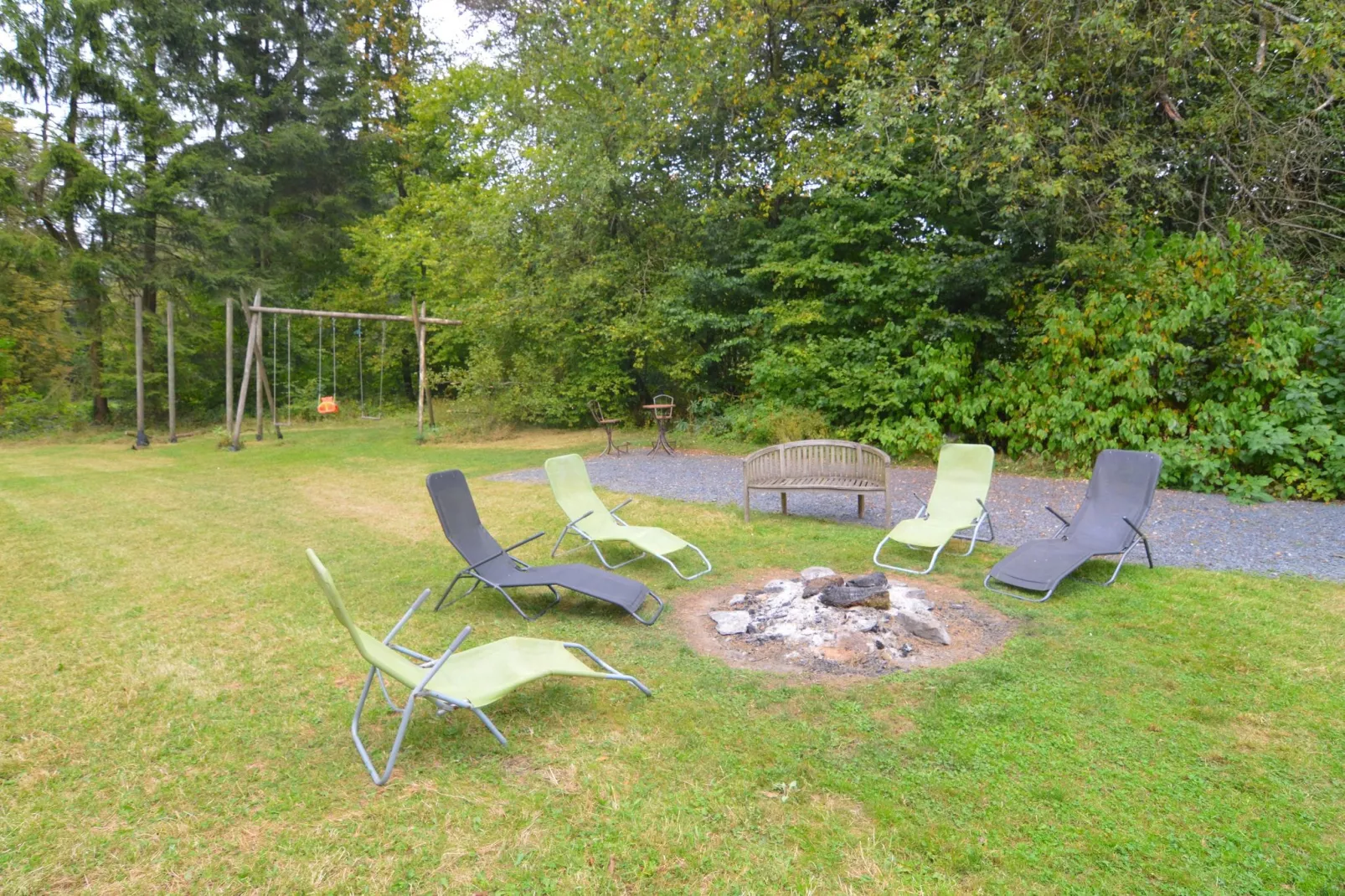 La Petite Ferme Tirou-Tuinen zomer