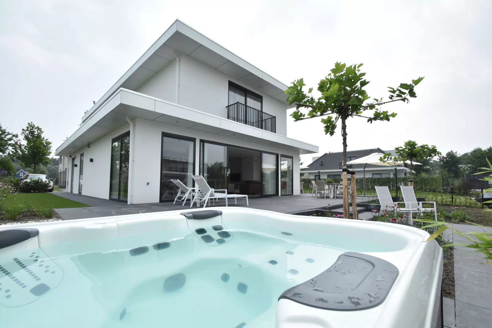 Villa Luxury Harderwijk 243-Buitenkant zomer
